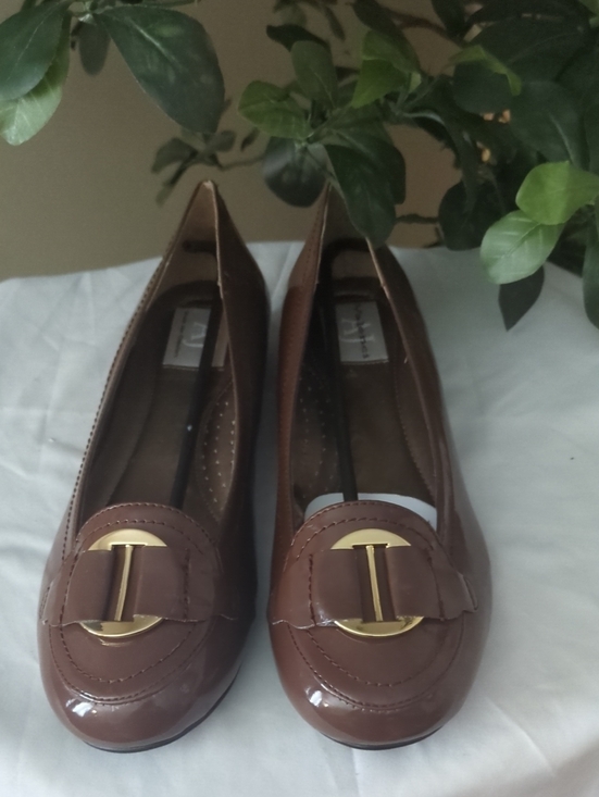 Aj Valenci Shoes - ❤️FINAL❤️AJ Valenci Brown Patent Loafer Flats with Gold Accent